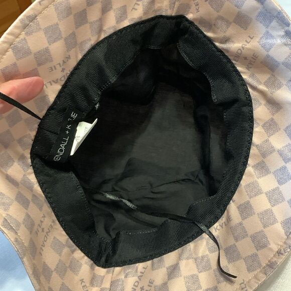 Kendall and Kylie bucket hat, your choice black/gray, blush/gray or orange/white - Picture 6 of 7